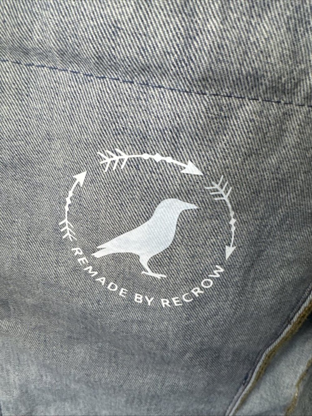Levi’s Woman S Recrow Southwestern Pattern Denim Jean Jacket Indigenous Reworked - Picture 7 of 8